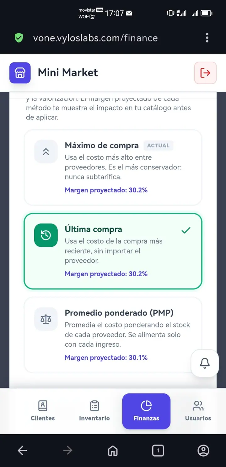 Pantalla de costeo de V One en el celular: opciones de máximo de compra, última compra y promedio ponderado, cada una con su margen proyectado.